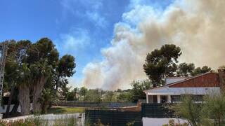 Estabilizado el incendio forestal que afectó a la urbanización Masia de Traver, en Riba-roja de Túria