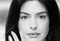 Anne Hathaway comparte que lleva 5 años sobria